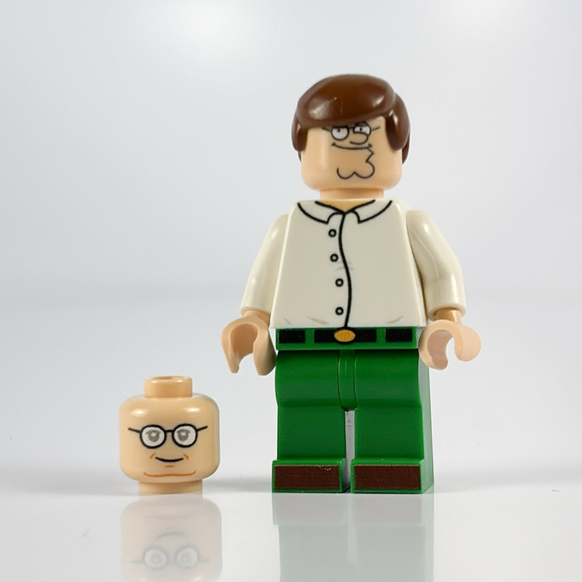 lego family guy peter griffin minifig