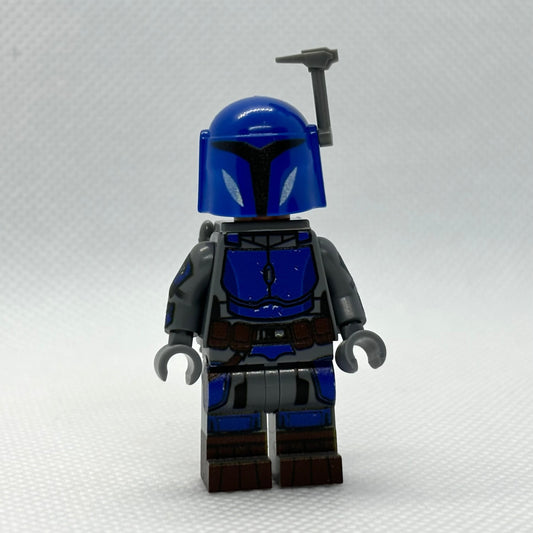 Battle Damaged Koska LEGO minifigure with jetpack, rangefinder, and printed helmet