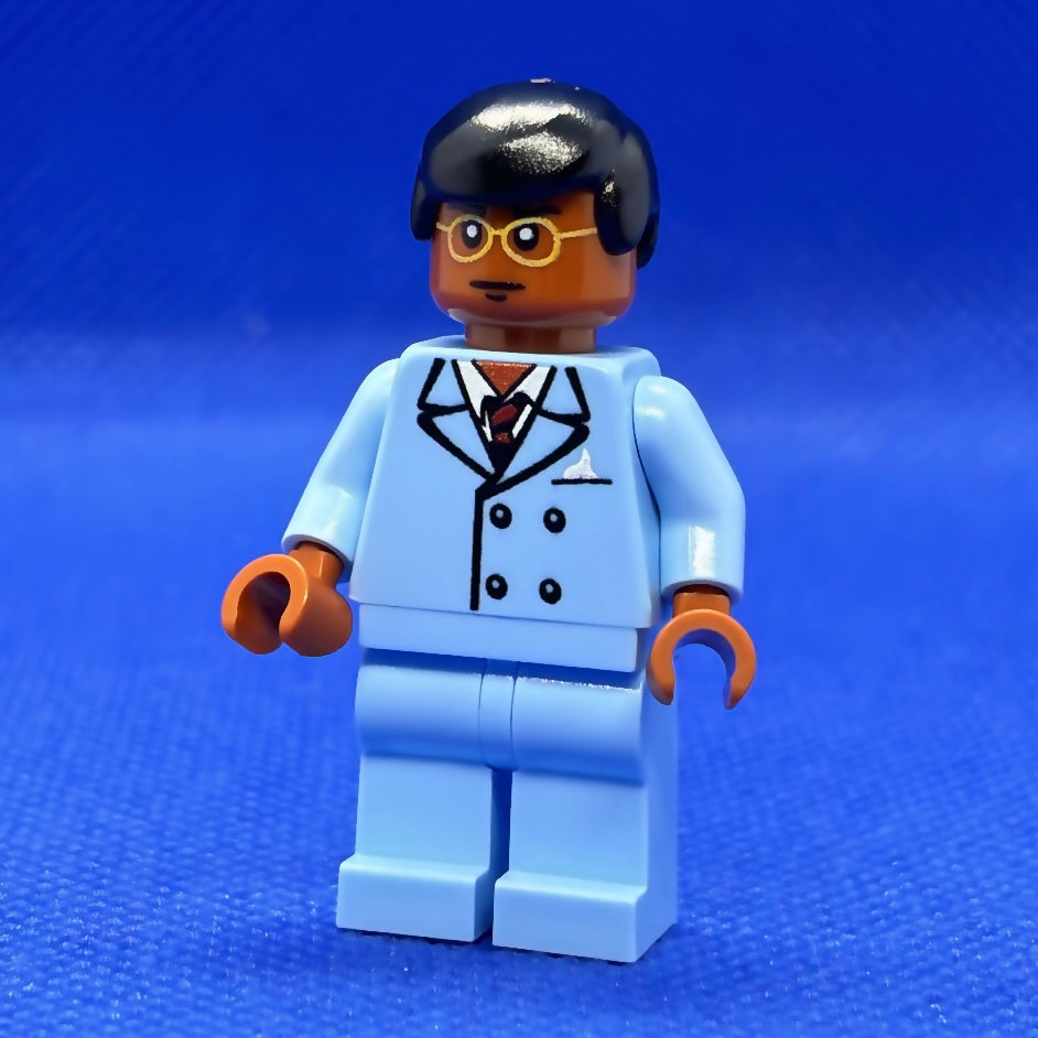 Lal V1 LEGO minifigure with red outfit and helmet